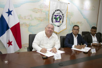 UTP firma Convenio con la Asociación Panameña de Ingenieros Industriales