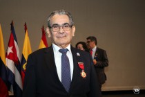 Rector de la UTP recibe condecoración por parte del Convenio Andrés Bello