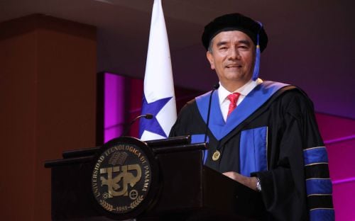 Segunda Ceremonia de Graduación de la UTP, Promoción 2015.