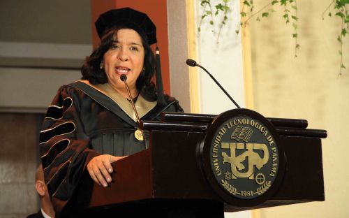 Ministra de Educación, Marcela Paredes de Vásquez, participó en la Ceremonia de 