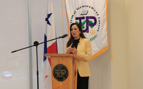 UTP recibe visita de la Honorable Ester Monroy, del Organismo Internacional de Energía Atómica (OIEA)