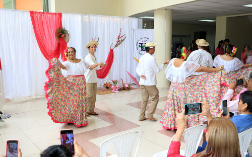 En la UTP realizan actividades como parte de la Campaña de la Cinta RosadaEn la UTP realizan actividades como parte de la Campaña de la Cinta Rosada
