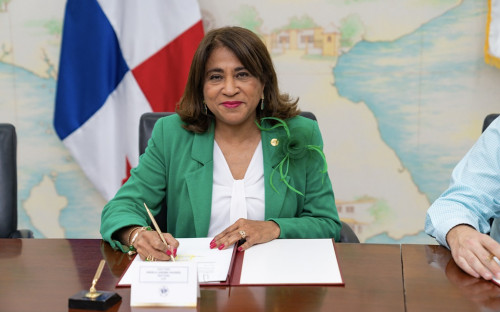 El proyecto Smart Campus de la UTP se consolida aún más con la firma de convenio ACRE - UTP