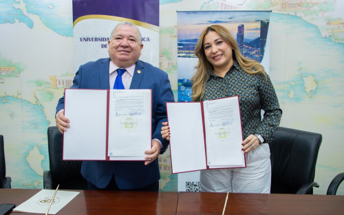 UTP y Elconix firman convenio