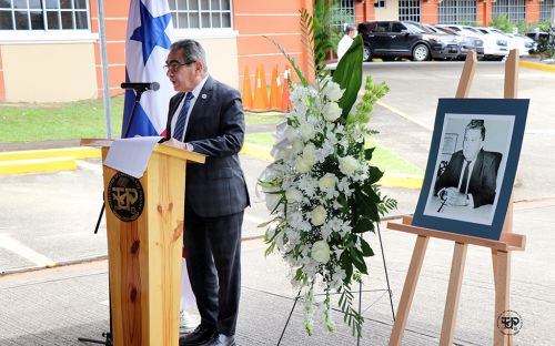 En la Universidad Tecnológica de Panamá se conmemoran el XXVII aniversario de la desaparición física del Dr. Víctor Levi Sasso, Gestor, creador y primer rector de la UTP