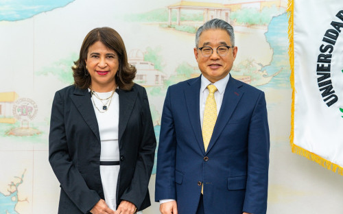 UTP y la Embajada de Corea del Sur en Panamá exploran alianzas, posible cooperación en semiconductores e IA