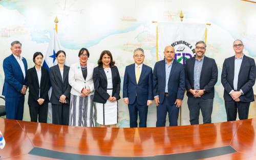 UTP y la Embajada de Corea del Sur en Panamá exploran alianzas, posible cooperación en semiconductores e IA