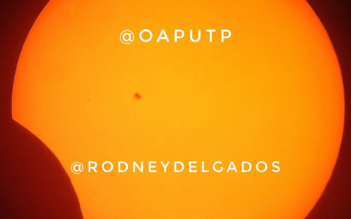 Observan eclipse solar parcial en Panamá, a través de la DINACE UTP