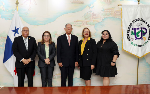 La UTP recibe visita de la embajadora de Panamá en Uruguay