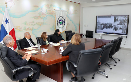 La UTP recibe visita de la embajadora de Panamá en Uruguay
