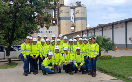 Gira Académica a la Empresa Cemex, Calzada Larga, Chilibre