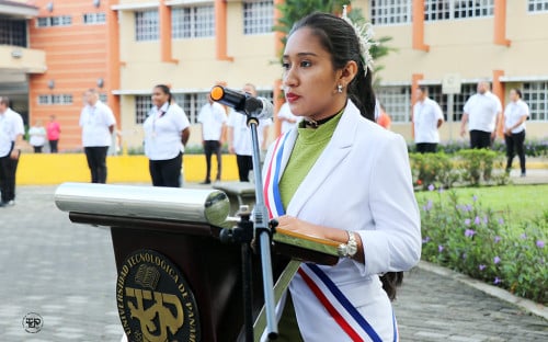 Festejos patrios en la Universidad Tecnológica de Panamá