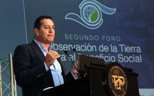 Dr. Ricardo Quiroga, Coordinador del Programa de Desastres de la NASA para las Américas.