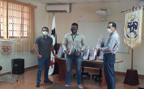 Entrega de 150 Viseras de Protección facial al Cuerpo de Bomberos en Veraguas.