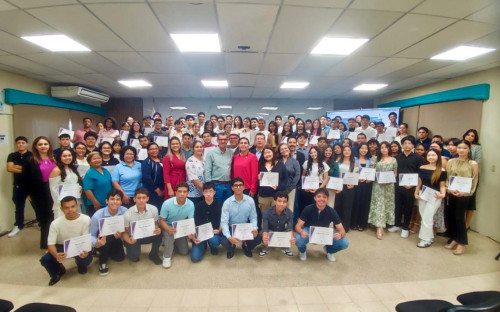 Entregan 114 certificados de Mención Honorífica a estudiantes, Centro Regional de Panamá Oeste