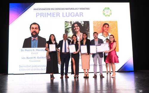 IX Gala Científica y Premio Cuásar 2024, organizada por la Universidad Tecnológica de Panamá.