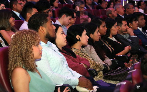 IX Gala Científica y Premio Cuásar 2024, organizada por la Universidad Tecnológica de Panamá.