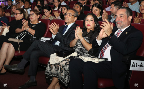 IX Gala Científica y Premio Cuásar 2024, organizada por la Universidad Tecnológica de Panamá.