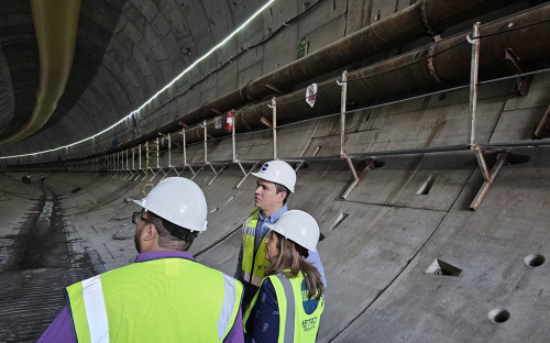 Autoridades de la UTP visitan Línea 3 del Metro de Panamá.