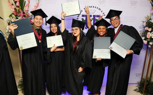 Ceremonia de Graduación de las facultades de Civil, Eléctrica y Mecánica.