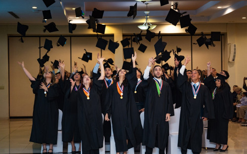 El Centro Regional de Azuero celebra su Ceremonia de Graduación, 88 graduandos participan del acto