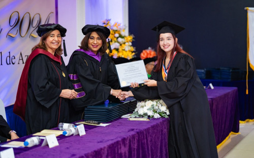El Centro Regional de Azuero celebra su Ceremonia de Graduación, 88 graduandos participan del acto