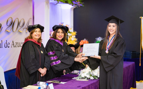 El Centro Regional de Azuero celebra su Ceremonia de Graduación, 88 graduandos participan del acto