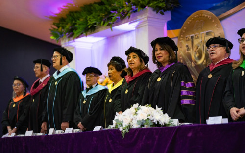 El Centro Regional de Azuero celebra su Ceremonia de Graduación, 88 graduandos participan del acto