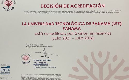 Hcéres entrega Certificado de Acreditación Internacional a la UTP.