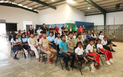 Centros Regionales de Veraguas y Chiriquí se unen para recolección de útiles escolares
