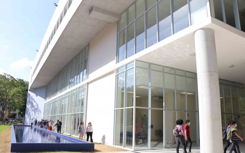 Recorrido por el Edificio de Facilidades Estudiantiles, Campus Víctor Levi Sasso.