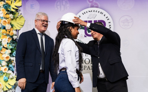 Facultad de Ingeniería Eléctrica realiza Ceremonia de Imposición de Cascos 2025