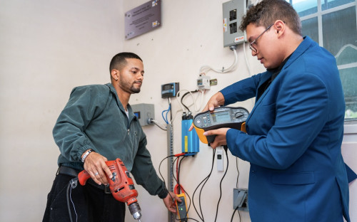 UTP inaugura su primer Laboratorio de Paneles Solares Fotovoltaicos, Contribución significativa a la formación de los estudiantes