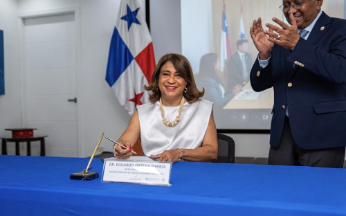 La UTP suscribe la Declaración Conjunta para la Integración de Entidades y Universidades de Panamá, al Proyecto LatamGPT