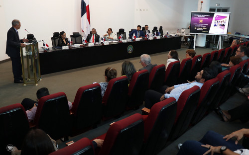 UTP sustenta su Memoria Institucional 2024, en la Comisión de Educación, Cultura y Deportes