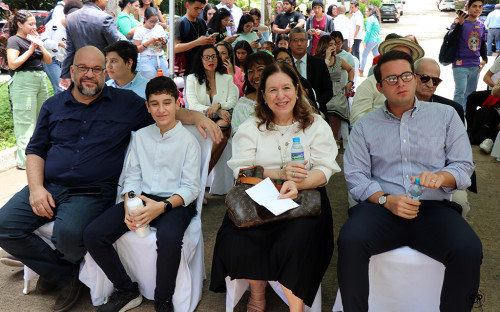 Se inaugura monumento en honor al Dr. Víctor Levi Sasso