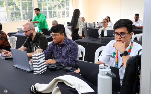 Realizan el Oracle Academy Bootcamp IA en la UTP, actividad que busca mejorar el perfil profesional de los docentes de nivel superior