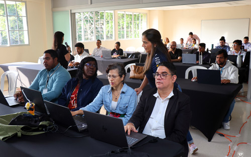 Realizan el Oracle Academy Bootcamp IA en la UTP, actividad que busca mejorar el perfil profesional de los docentes de nivel superior