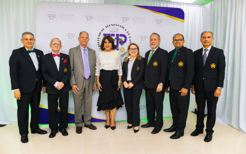 Proclamación de la Dra. Ángela Laguna Caicedo.