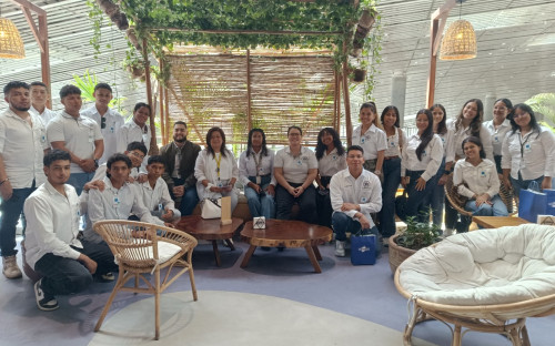 Estudiantes de UTP Coclé visitan el Aeropuerto Internacional de Tocumen