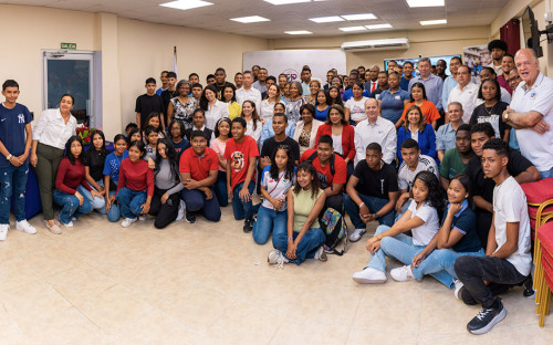 Inauguran proyecto Preparándome con energía para la universidad, en el Centro Regional de Colón