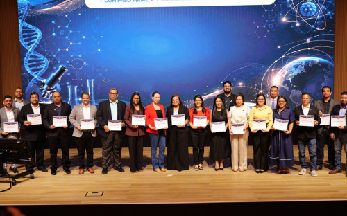 Investigadores de la UTP reciben reconocimiento del SNI, en el Encuentro de Intercambio Científico