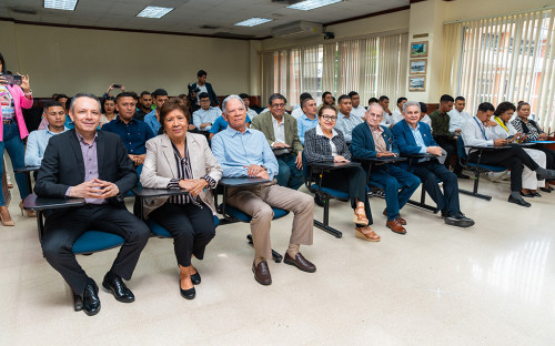 UTP e IDAAN certifican a 30 operadores para optimizar el sistema de agua potable en el país, Culmina el primer grupo como parte de un programa de capacitación