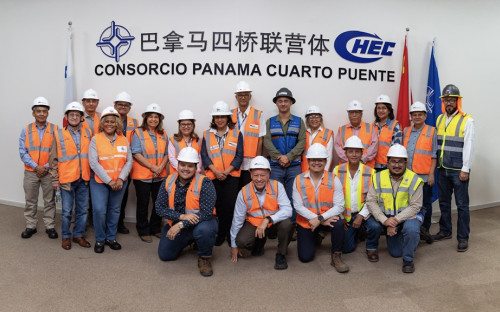 Rectora de la UTP visita el proyecto Cuarto Puente sobre el Canal de Panamá, junto a autoridades universitarias
