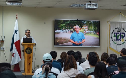 Visita Académica de México en la UTP, Escuela Bancaria y Comercial de México (EBC)