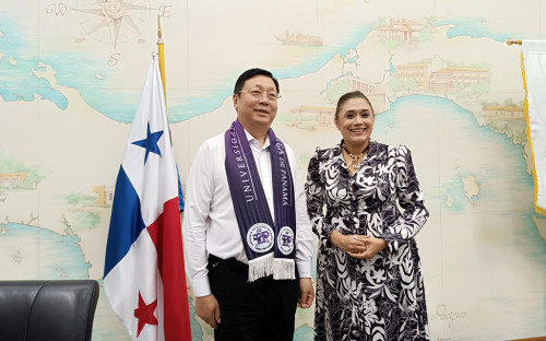 Prefectura Autónoma Tibetana y Qiang de Ngawa visita a la UTP