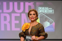 Dra. Mayuri Galindo, docente de la UTP y autora de la nueva obra. 