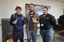 Estudiantes Ganadores en la competencia de Cableado de Electrisa. 