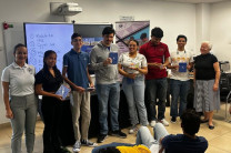 Estudiantes de la Facultad de Ingeniería Civil en el Taller de Creatividad e Innovación.