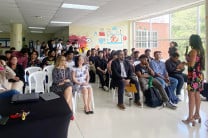 Ing. Aris Castillo presenta beneficios del proyecto.